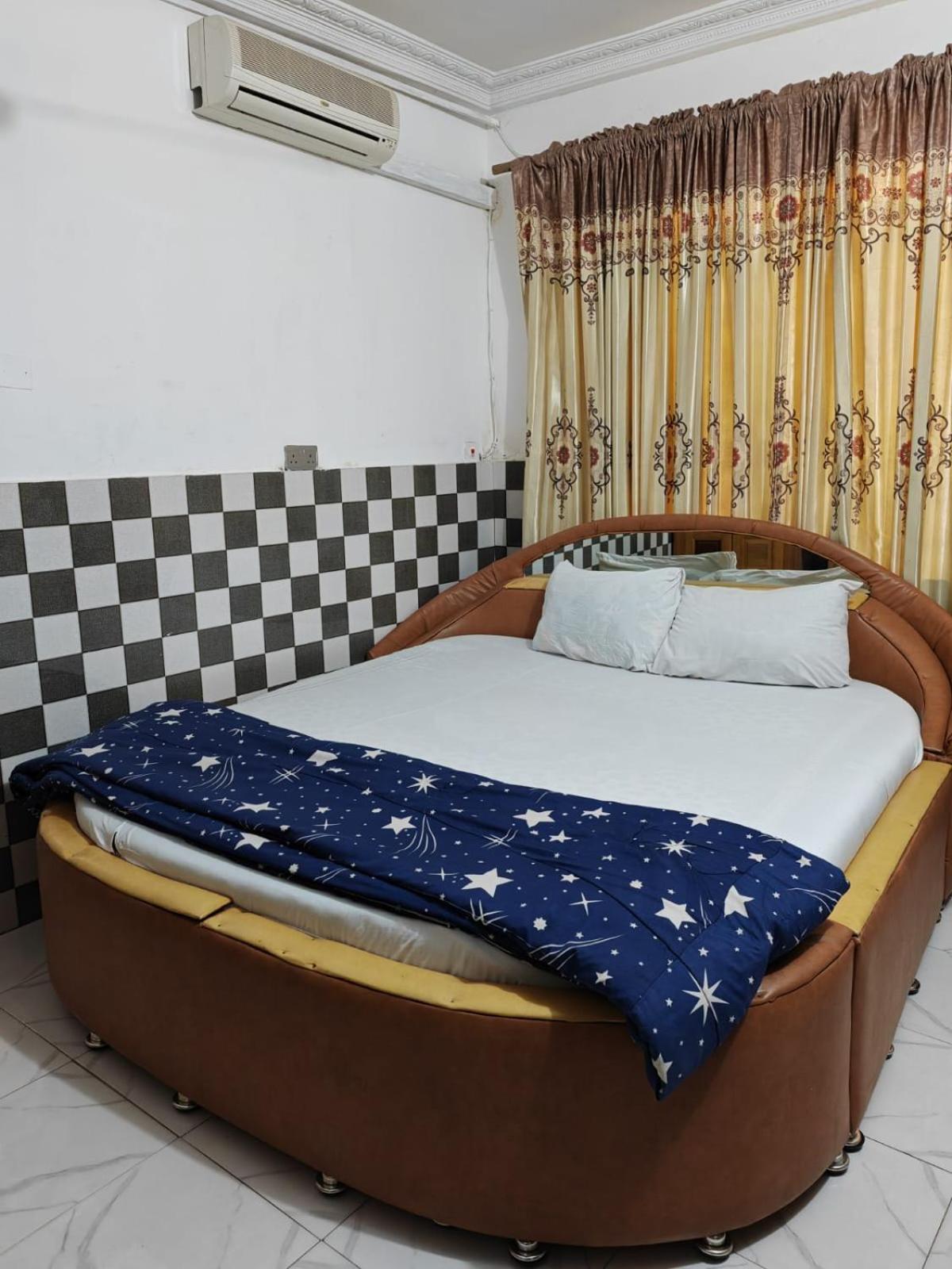 Elizz Guest House Janman Buitenkant foto