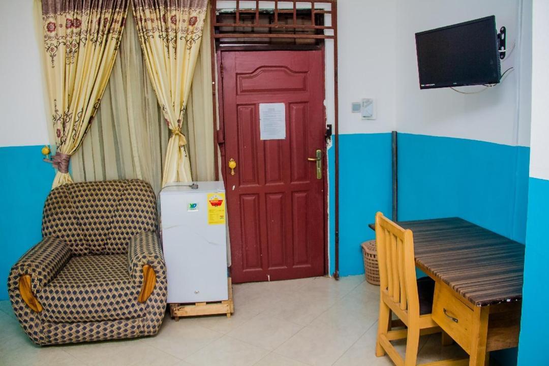 Elizz Guest House Janman Buitenkant foto