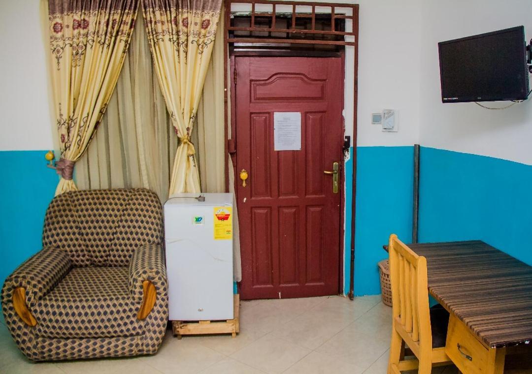 Elizz Guest House Janman Buitenkant foto
